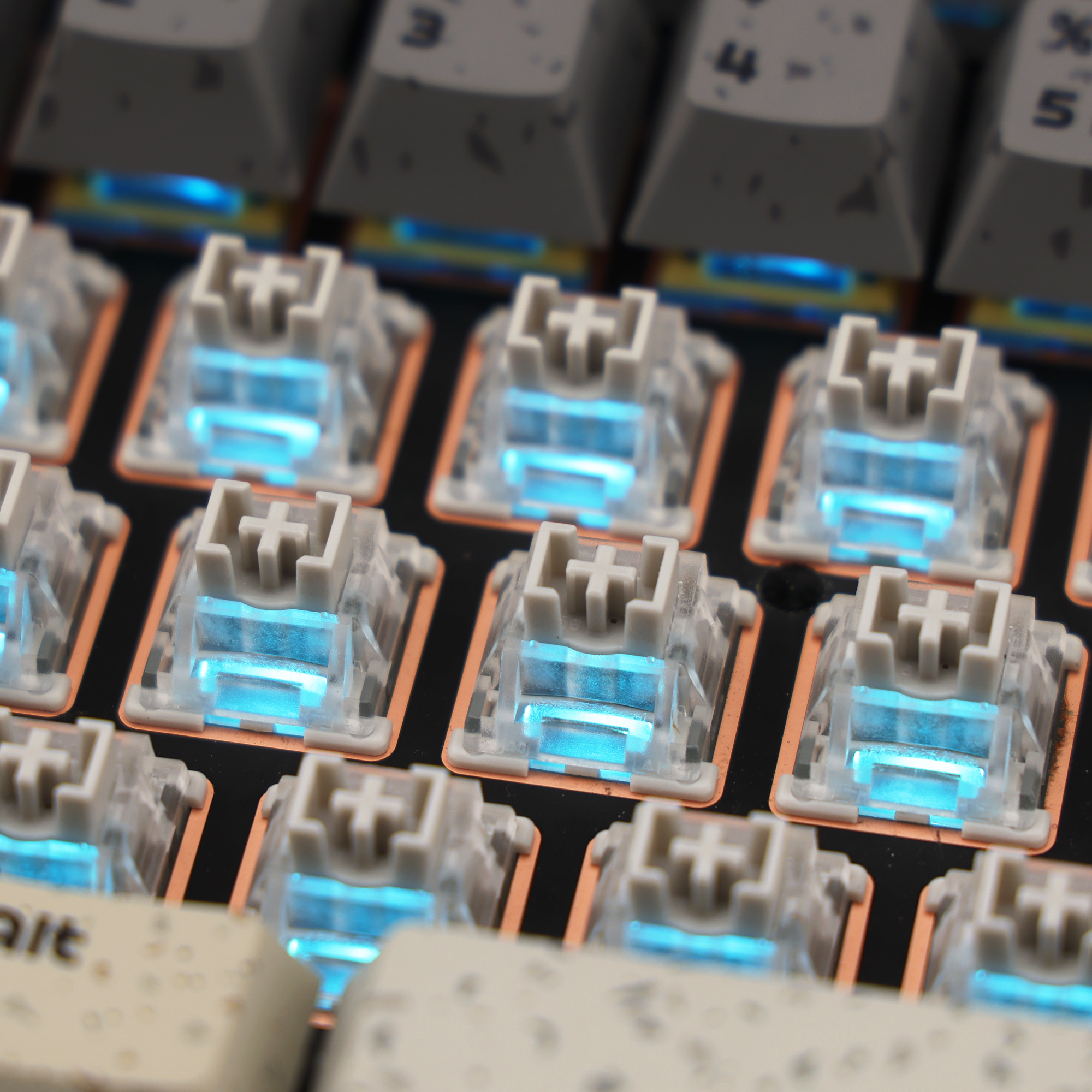TTC 035 Original Magnetic Swit - Esports Gaming Keyboard のレビューと価格