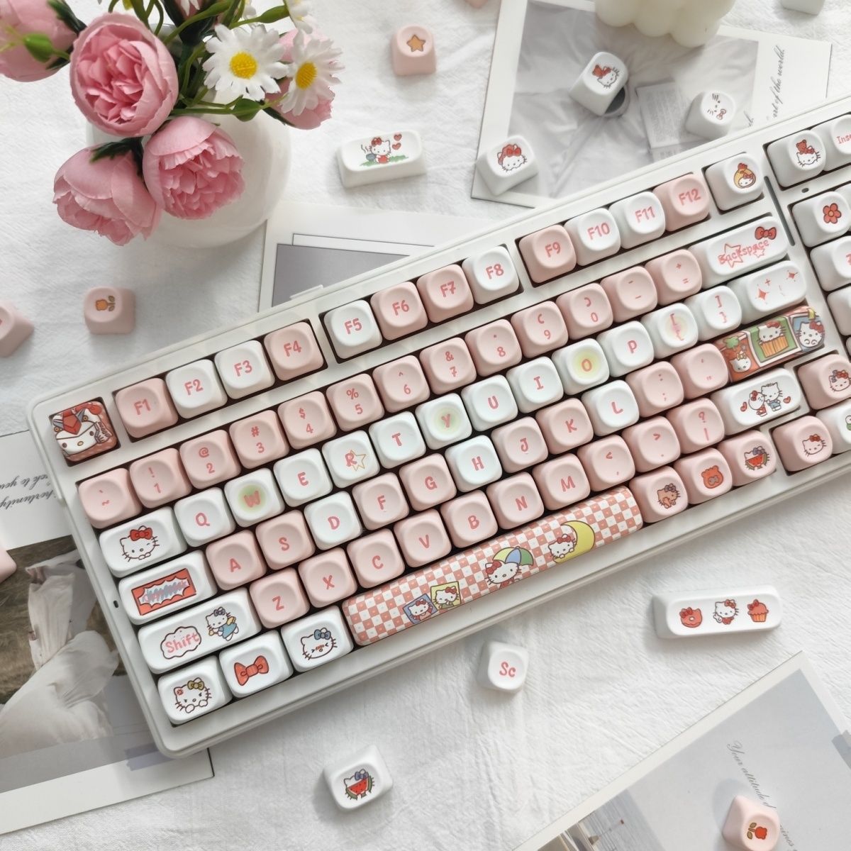 Anime Sanrio Hello Kitty Keyca - Esports Gaming Keyboard のレビューと価格